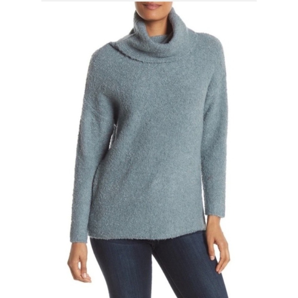Catherine malandrino Super Soft Blue Knit Sweater Size Large NWT